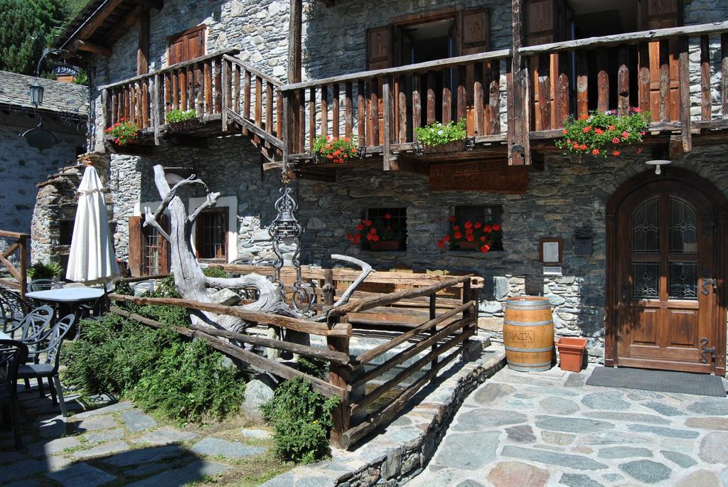 Casa Vacanza La Rocca Chiesa in Valmalenco Extérieur photo