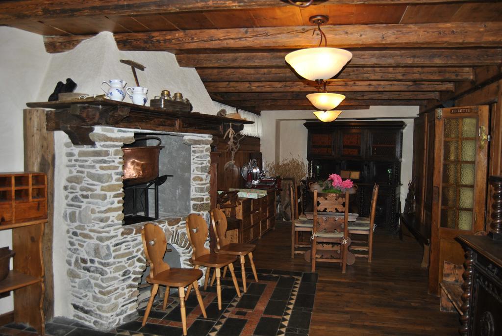Casa Vacanza La Rocca Chiesa in Valmalenco Extérieur photo