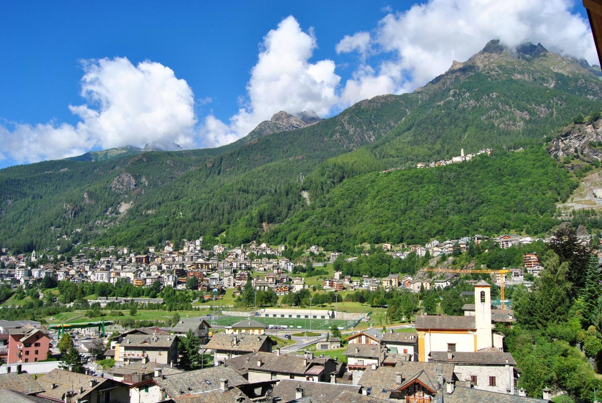 Casa Vacanza La Rocca Chiesa in Valmalenco Extérieur photo